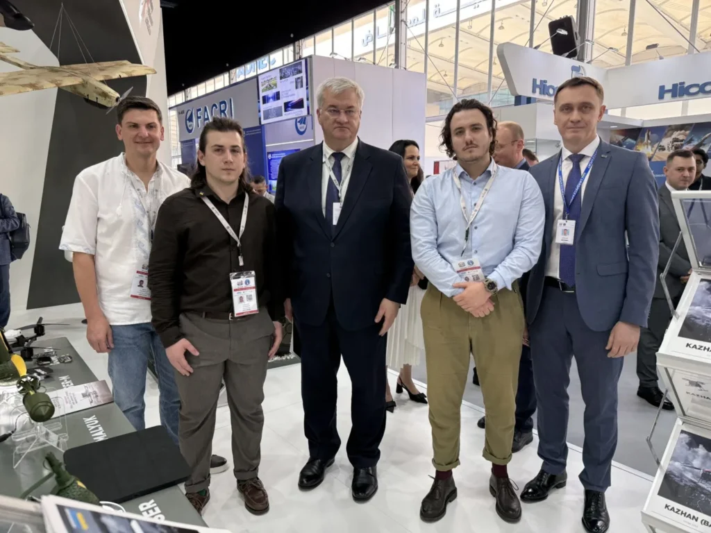 Владислав разом із Міністром закордонних справ України Андрієм Сибігою / Абу-Дабі, ОАЕ, 17 лютого 2025 року