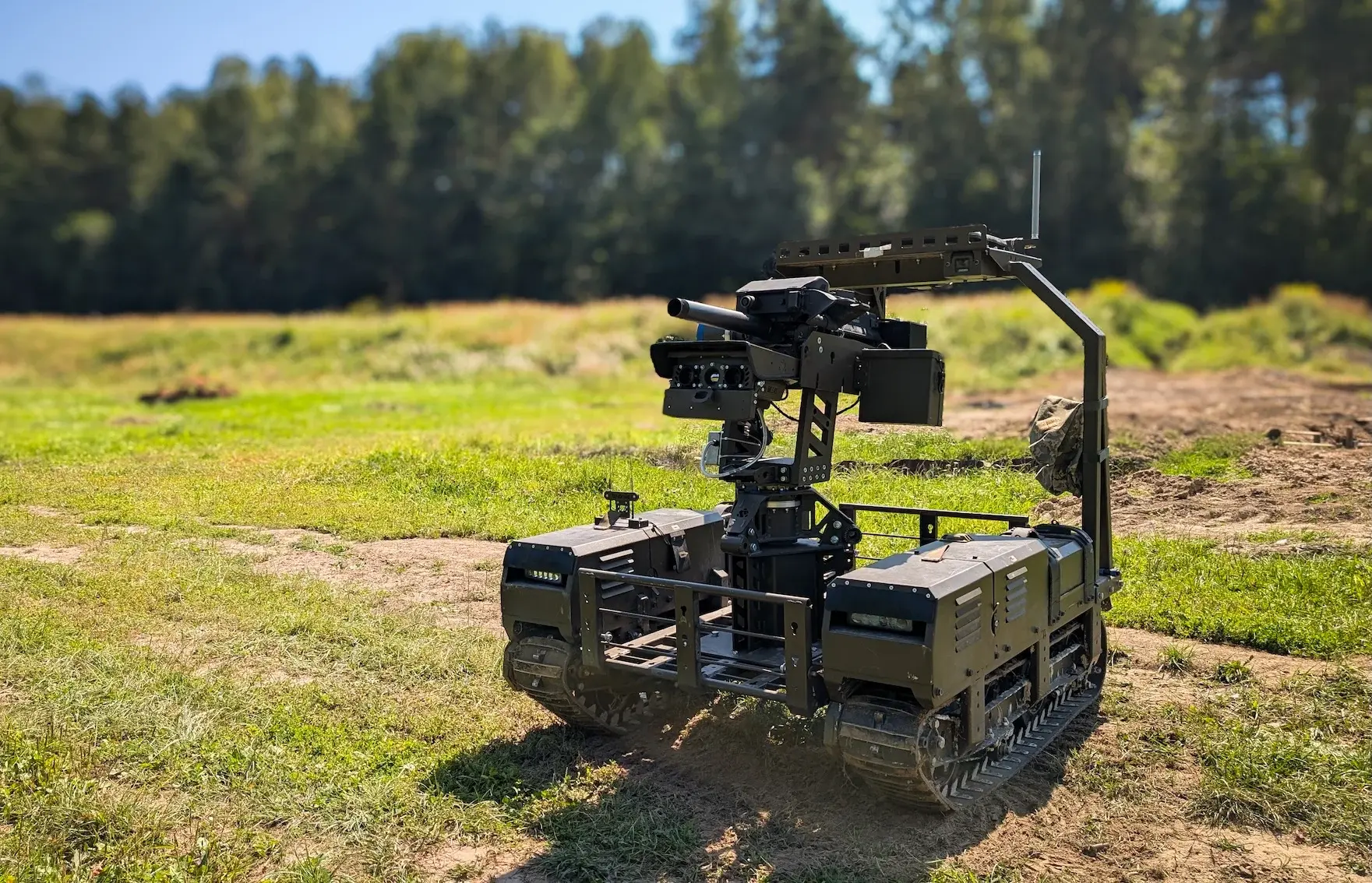 Нові розробки DevDroid: бойовий модуль Wolly 40, детектор дронів, а також безпілотники для суші, води та повітря