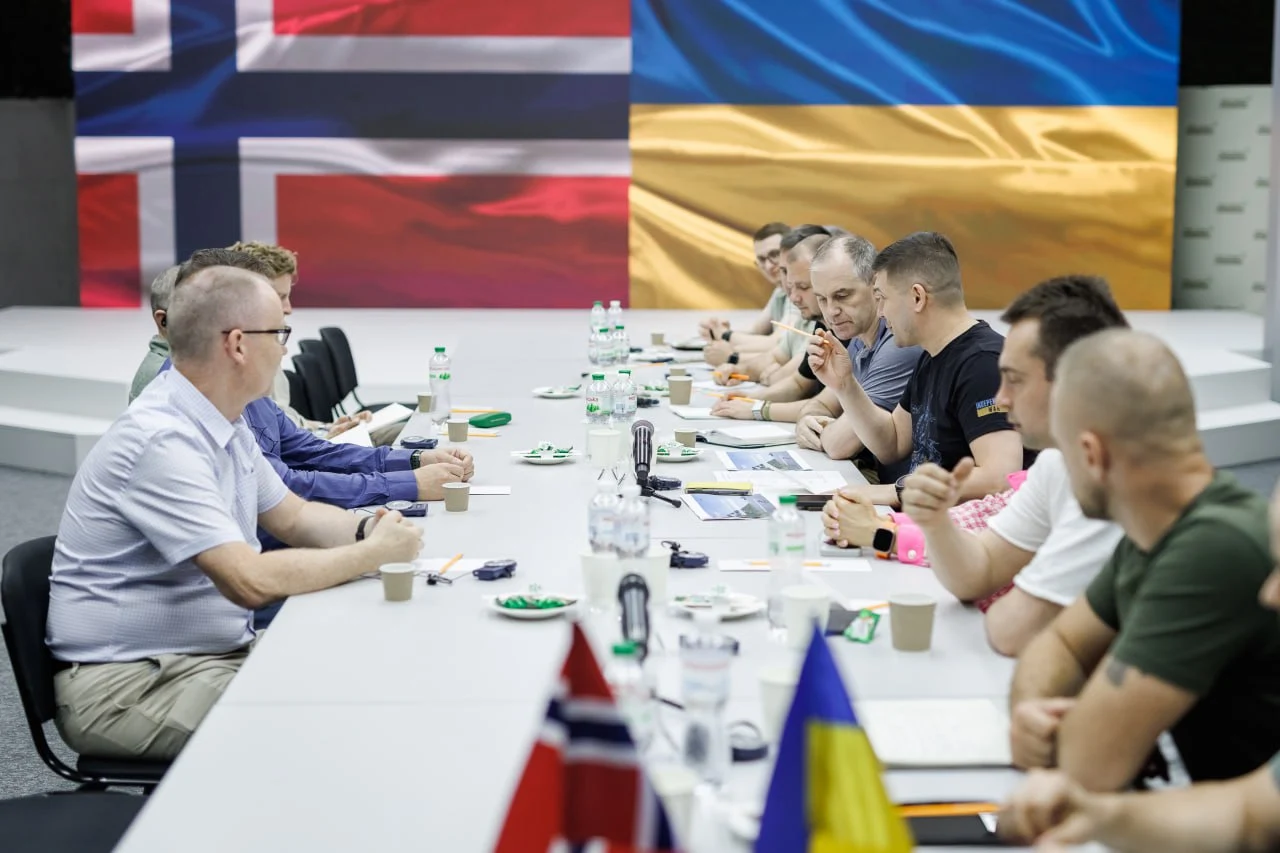Норвезький виробник систем тактичного зв’язку Radionor відкриває офіс в Україні